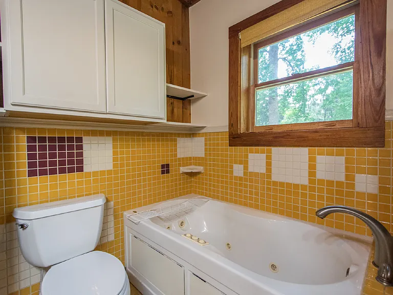 117 Lake Dr — Photo 21