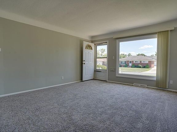 5th image of 12501 Oakview Blvd