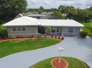 117 Aurora St E, Venice, FL 34285