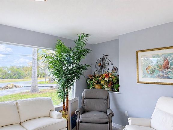 2nd image of 4172 Tarpon Rd