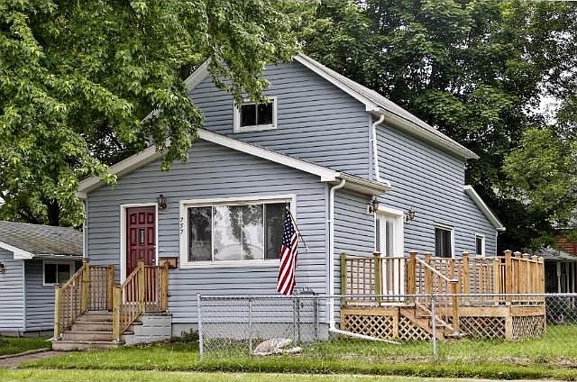 1st image of 757 N Pierce Ave