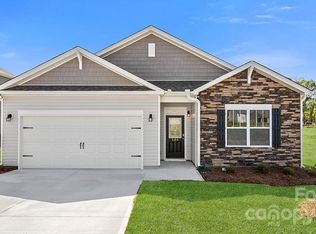 270 Ridgeview Ln, Mars Hill, NC 28754