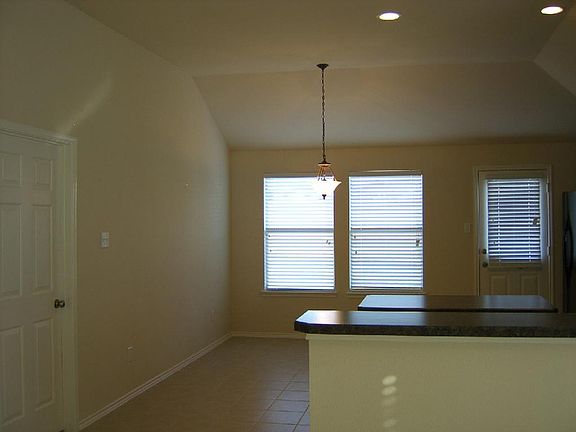 4th image of 3235 Guadaloupe