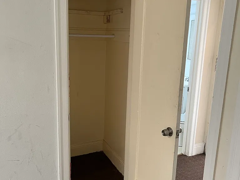 3820 Macarthur Blvd #1 — Photo 8