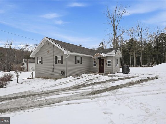 3rd image of 37 Goose Pond Rd