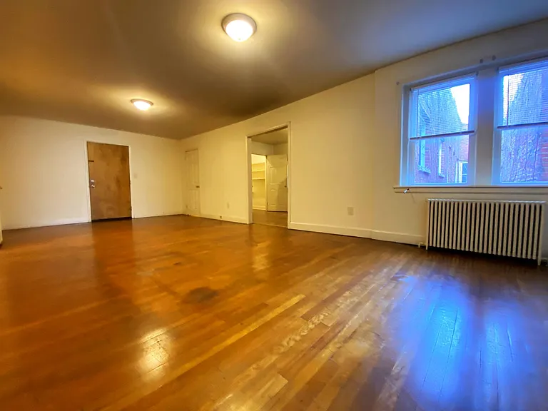 132 N Wayne Ave #7 — Photo 6