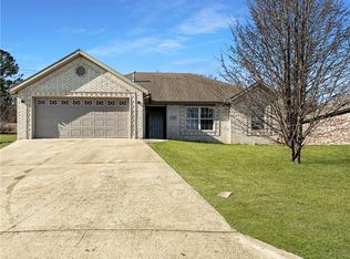 1073 Sara Beth St, Elkins, AR 72727