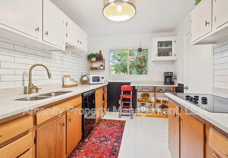 409 Caren Dr — Photo 8