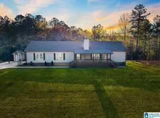1009 Deaver Walker Rd, Trafford, AL 35172