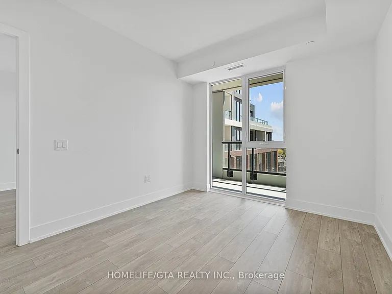 858 Dupont St #602 — Photo 27