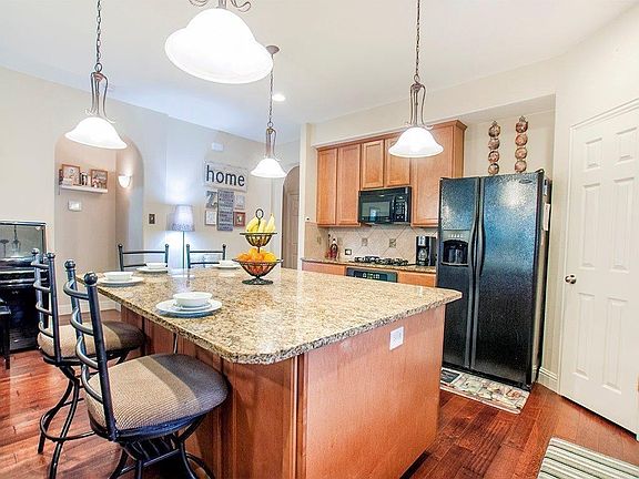 5th image of 2721 Tangerine Ln