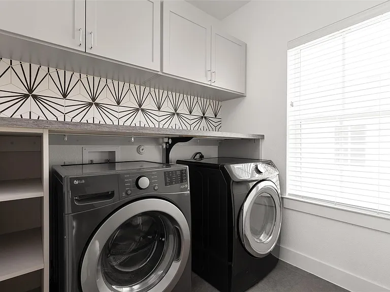 4810 Springdale Rd #19 — Photo 30