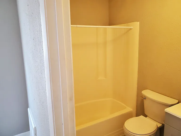 1825 E New York Ave — Photo 10