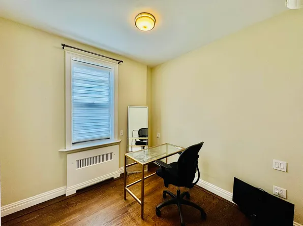 141-25 Northern Boulevard image 8 of 22