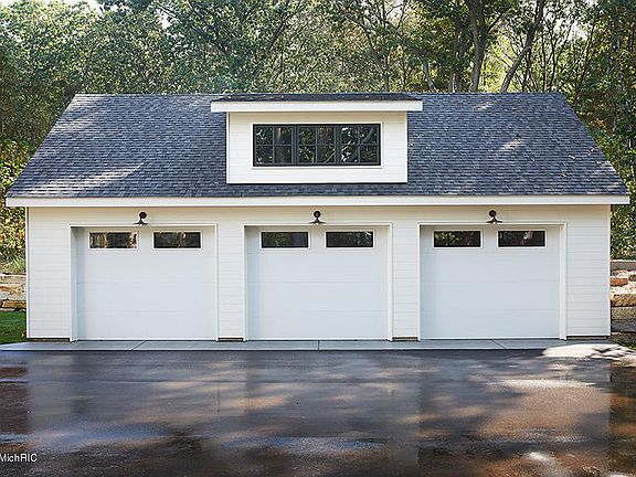2nd image of 6299 Silver Lake Dr