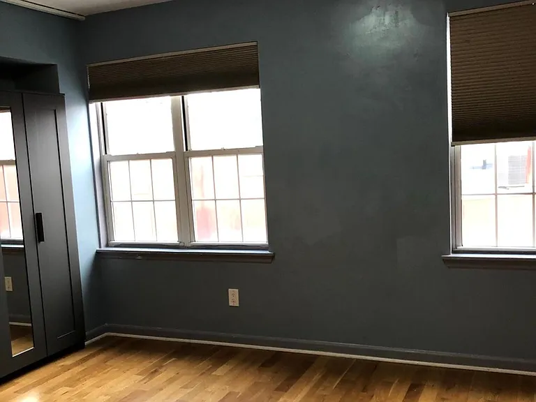 1104 Buttonwood St #B — Photo 6