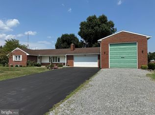 5762 Oakwood Dr, Mercersburg, PA 17236