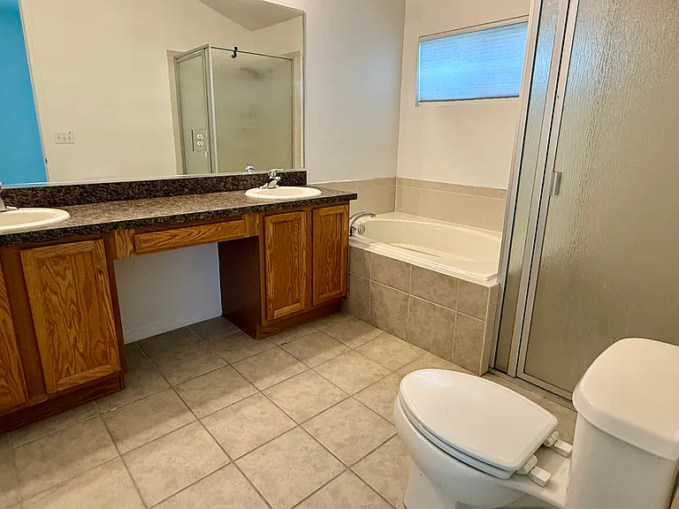 1819 Creekwater Blvd — Photo 9
