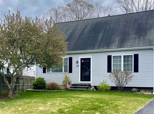 43 School Brook Rd, Fall River, MA 02720