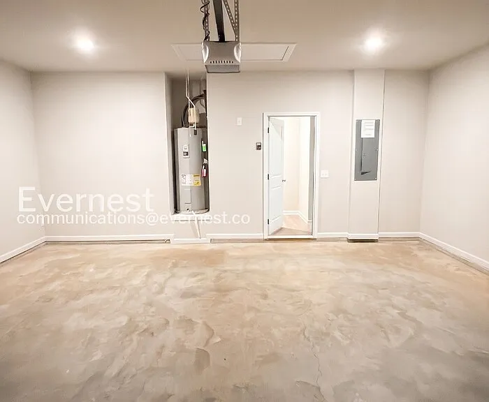 104 Culver St — Photo 27