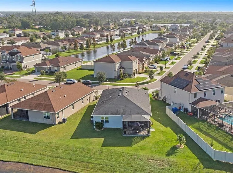 10452 Laguna Plains Dr — Photo 21