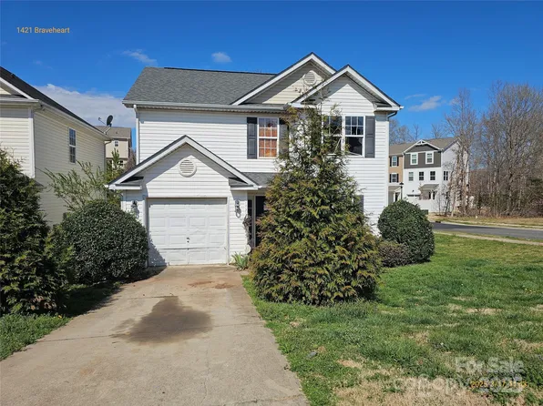1421 Braveheart Ln, Charlotte, NC 28216