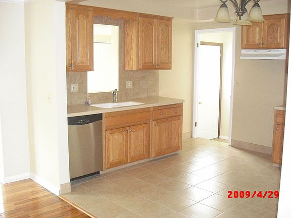Spacious modern kitchen