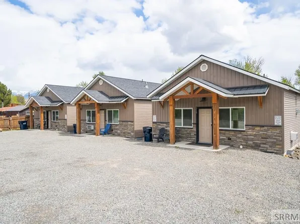 315 Riverfront Dr, Salmon, ID 83467