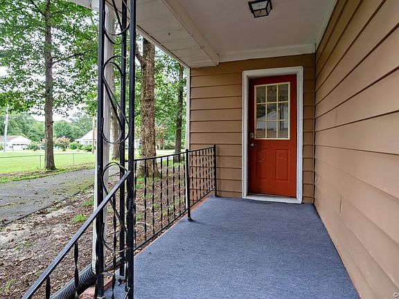 3rd image of 3712 Dogwood Ave
