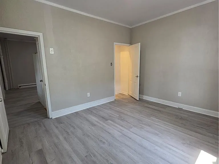 533 E Market St #1 — Photo 13