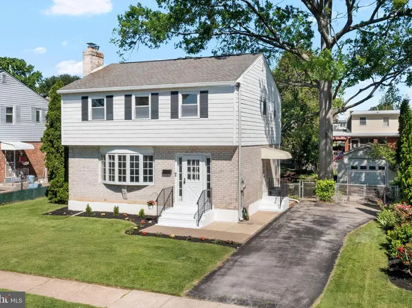 419 Lincoln St, Folsom, PA 19033