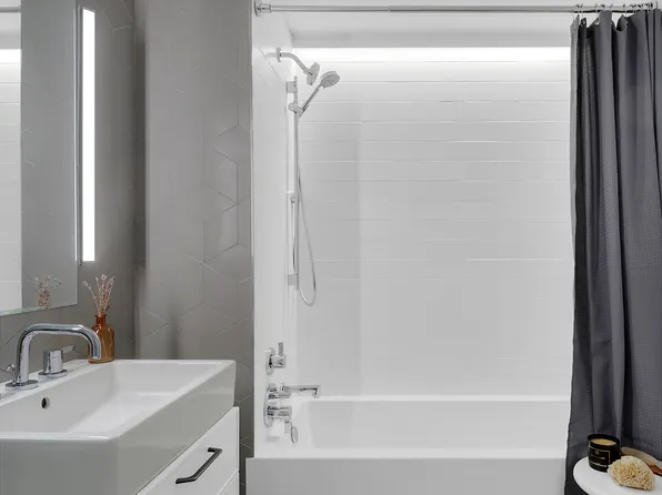 211 West 29th Street image 5 of 8