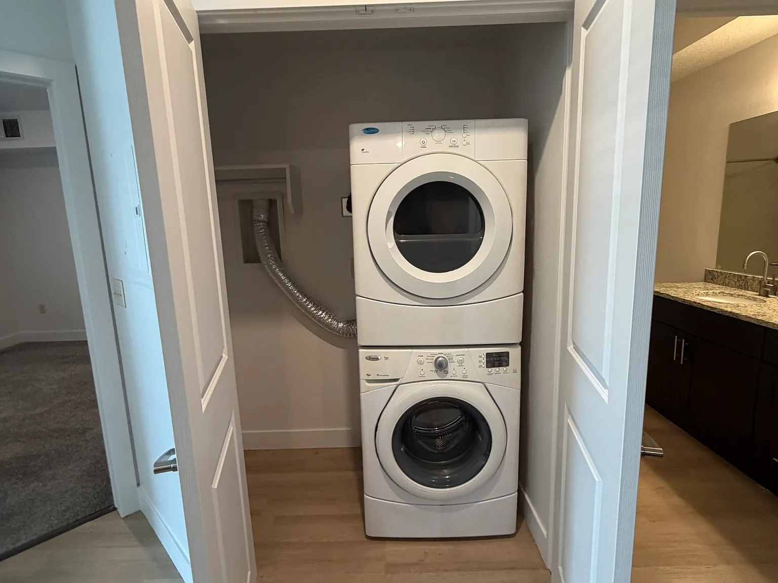1 bed, 750 sqft, $1,306 — Photo 3