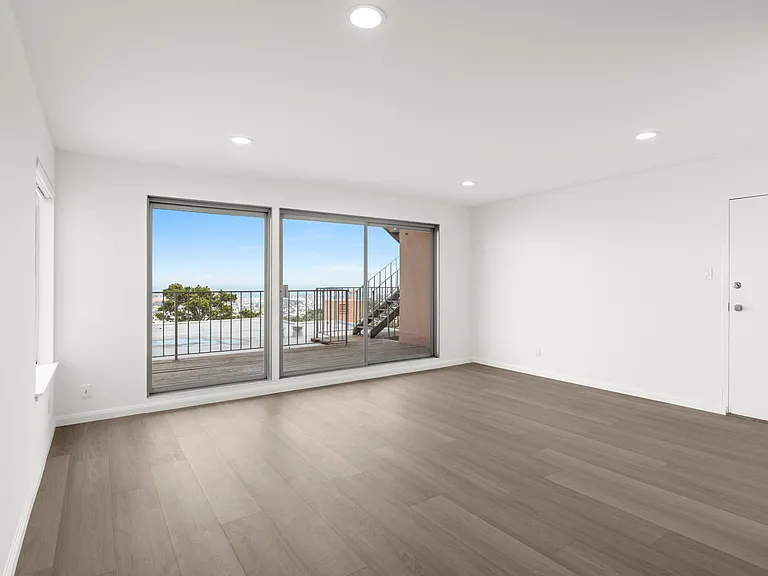 70 Crestline Dr #11 — Photo 6