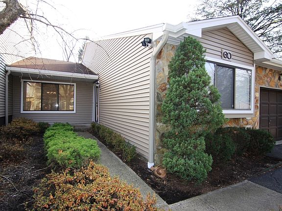 2nd image of 60 Herbert Ter Unit 60