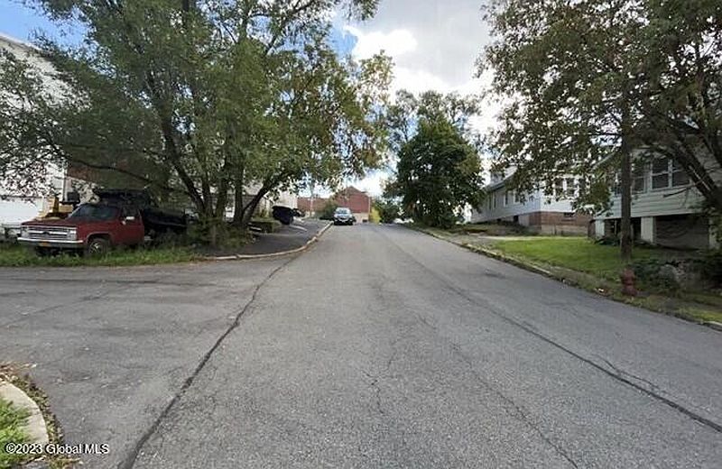5th image of 565 Florence Street