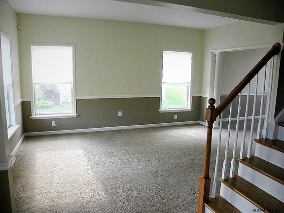 3rd image of 36 Chatsworth Way