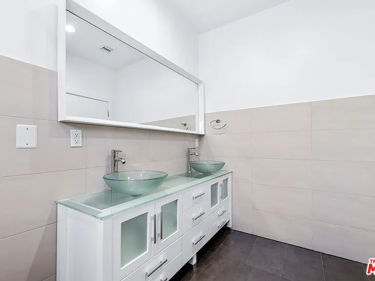 12719 Tiara St — Photo 30