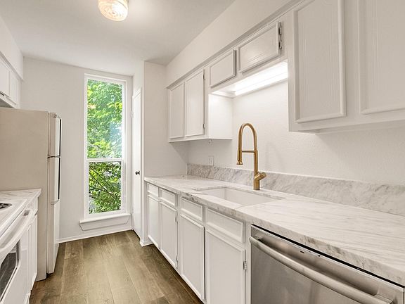 4th image of 215 Postoffice Street #702