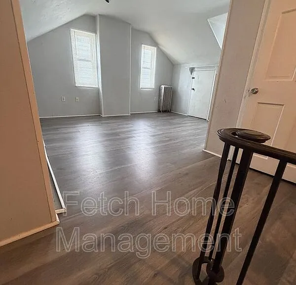 1027 E Market St #2 — Photo 11