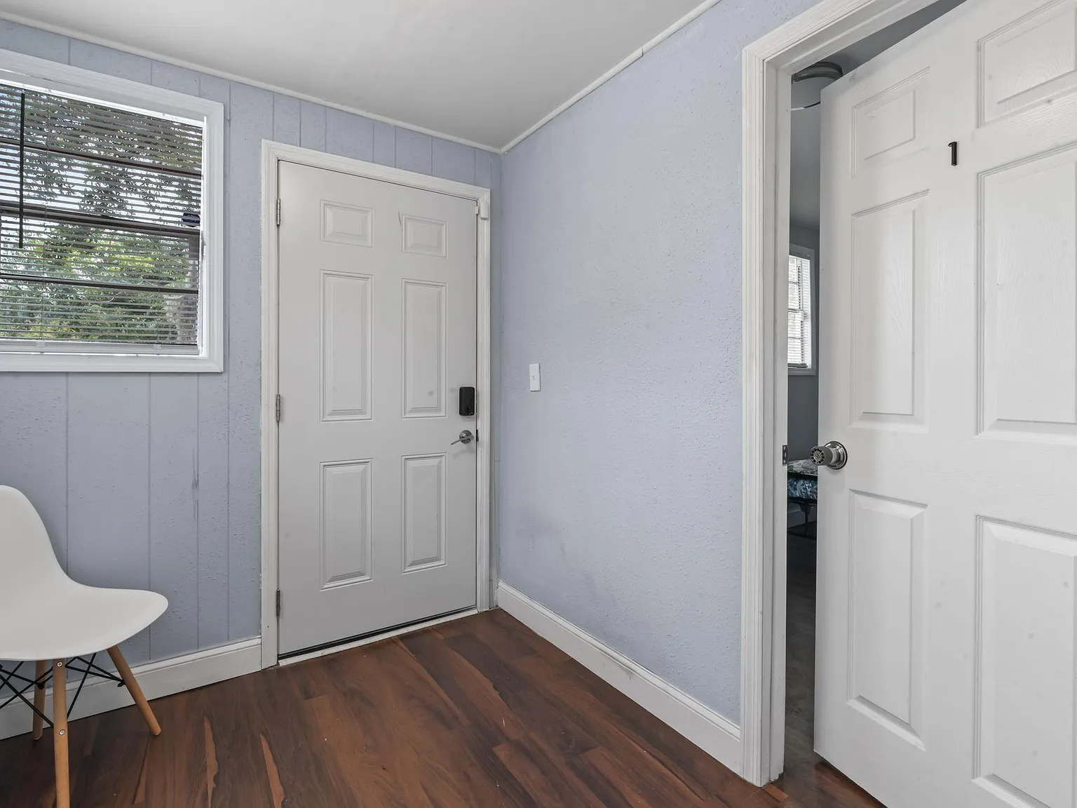 4 bed, 3.0 bath, 1750 sqft, $620 — Photo 3