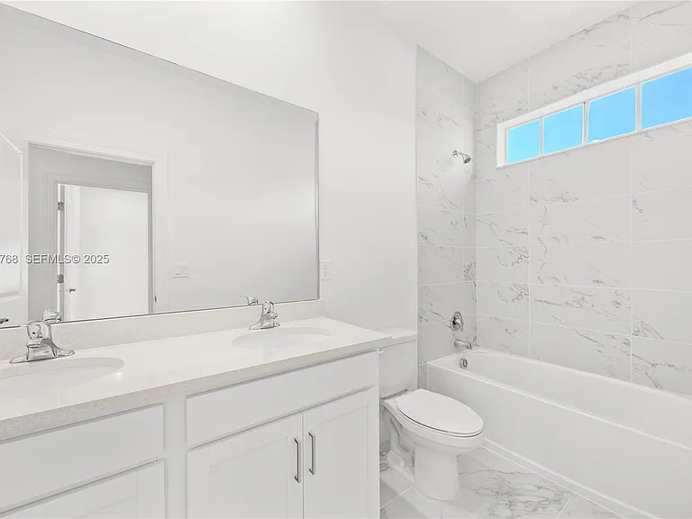 3542 NW Solange Ct — Photo 30