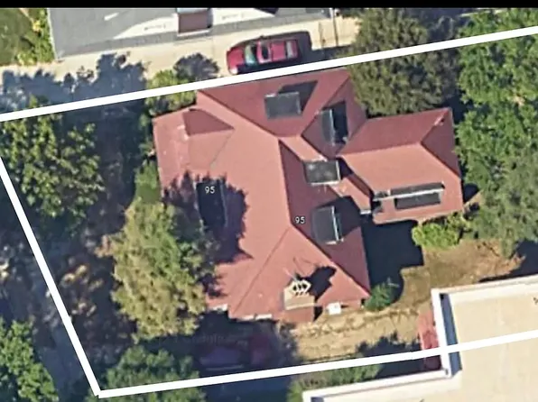 95 Buckingham Rd, Brooklyn, NY 11226