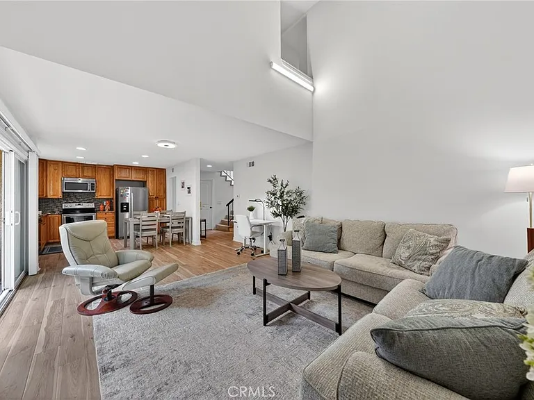 4842 Carmonita Ln — Photo 15
