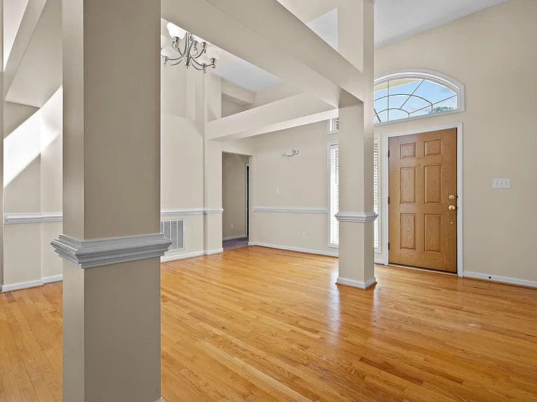 2400 Buckwater Ct — Photo 10