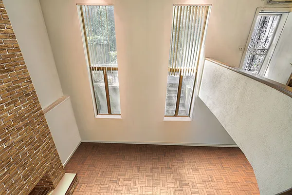 Sold by Compass | media 17