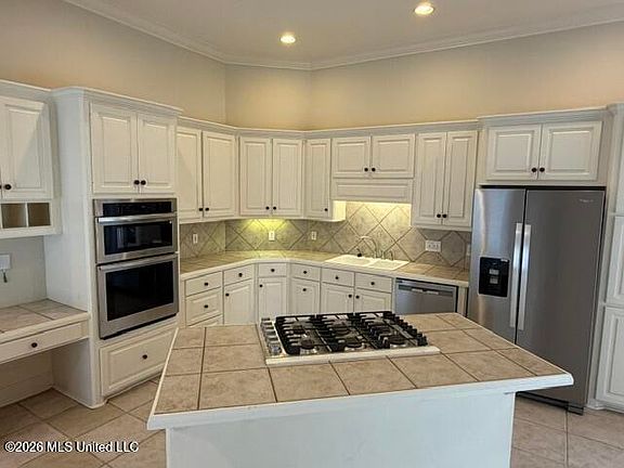 3rd image of 635 Wendover Way