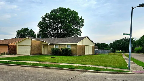 3937 O'Hare Dr Photo 1