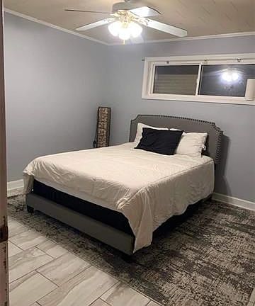 5th image of 489 Dogwood St