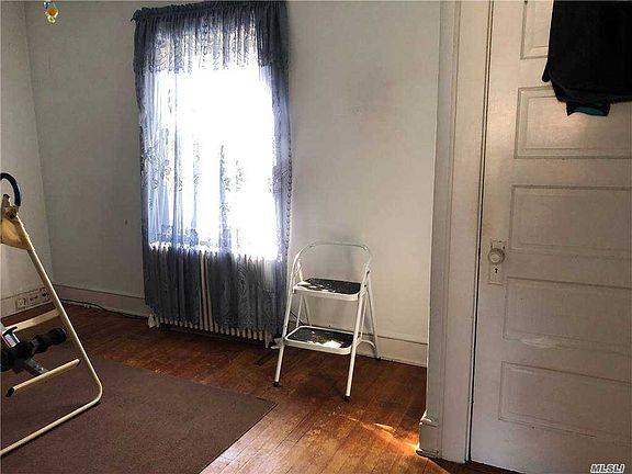 4th image of 3 Elm St